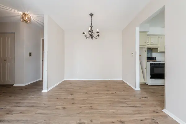 3435 83rd ST #C13, Woodridge, IL 60517