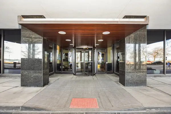 1440 N Lake Shore DR #8H, Chicago, IL 60610