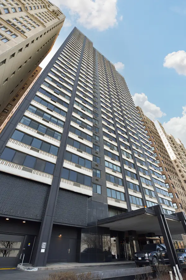 1440 N Lake Shore DR #8H, Chicago, IL 60610