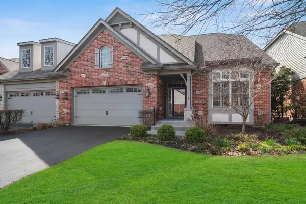 1258 Stonebriar CT, Naperville, IL 60540