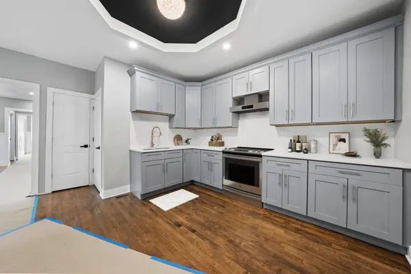 8021 S Loomis BLVD, Chicago, IL 60620