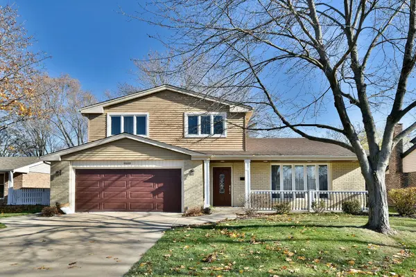 2723 N Dryden PL, Arlington Heights, IL 60004