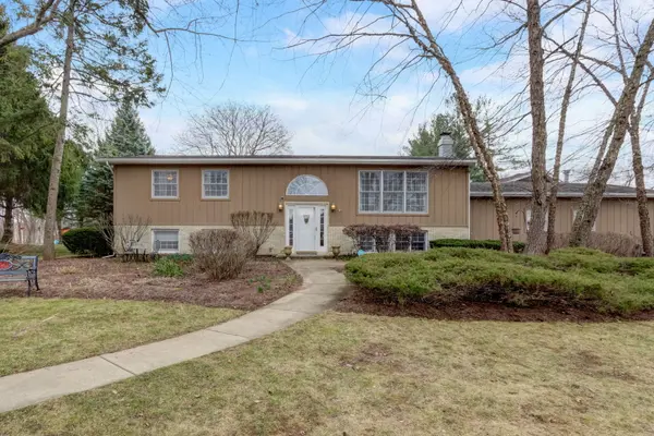 7N151 Longridge RD, St. Charles, IL 60175