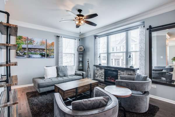 1417 N Charles AVE #1417, Naperville, IL 60563