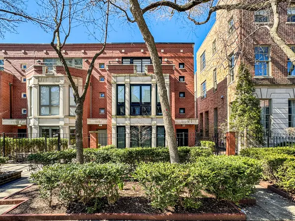 2224 N Wayne AVE, Chicago, IL 60614