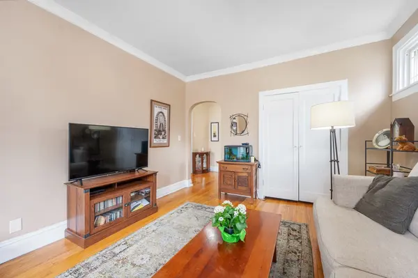 2501 N Washtenaw AVE #1, Chicago, IL 60647