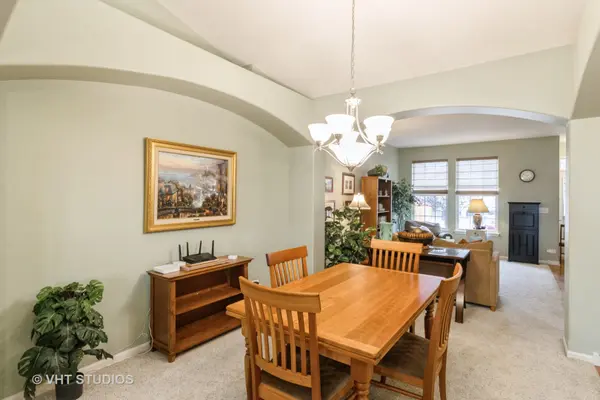 3309 Lafayette ST, Elgin, IL 60124