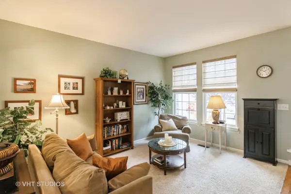 3309 Lafayette ST, Elgin, IL 60124