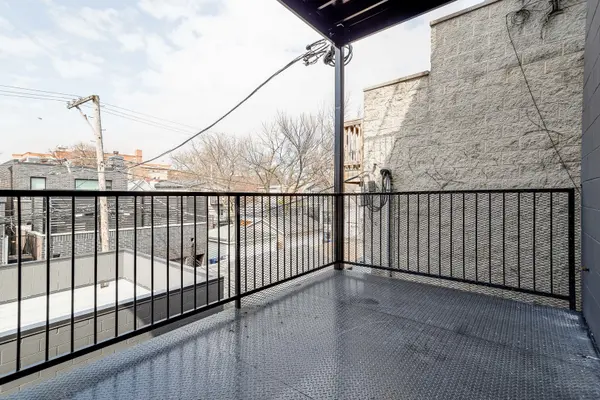 2936 N Damen AVE #2, Chicago, IL 60618