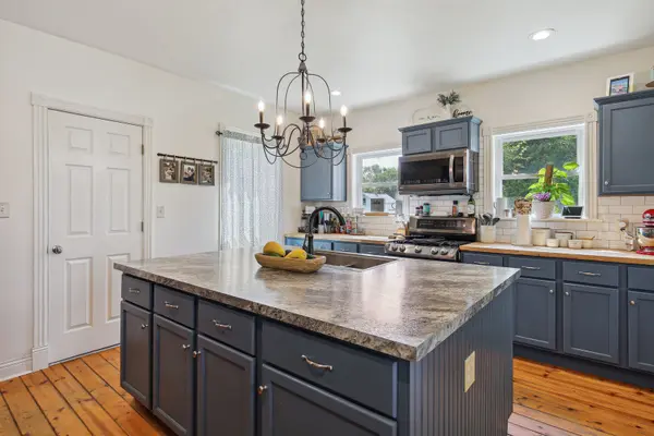 664 N Macon ST, Bement, IL 61813