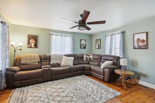 664 N Macon ST, Bement, IL 61813