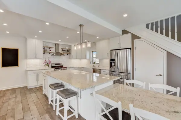 1245 Newberry AVE, La Grange Park, IL 60526