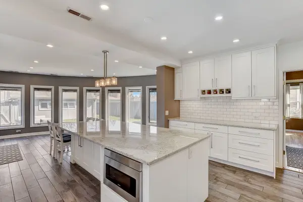 1245 Newberry AVE, La Grange Park, IL 60526
