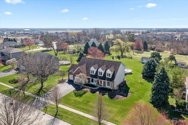 23661 W Cotswald DR, Plainfield, IL 60585