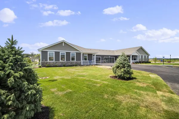 1133 Williamsburg ST, Pingree Grove, IL 60140