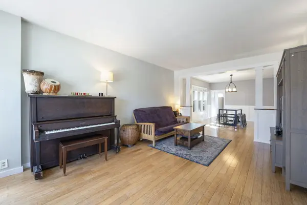 4840 N Lowell AVE, Chicago, IL 60630