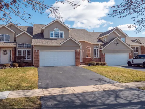 647 Berkley DR, Romeoville, IL 60446