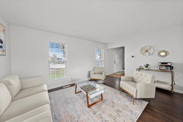 3143 Portland CT, Aurora, IL 60504