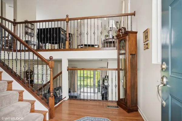 116 Fountain Grass CIR, Bartlett, IL 60103