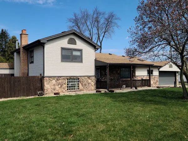 20 E Sunset AVE, Villa Park, IL 60181