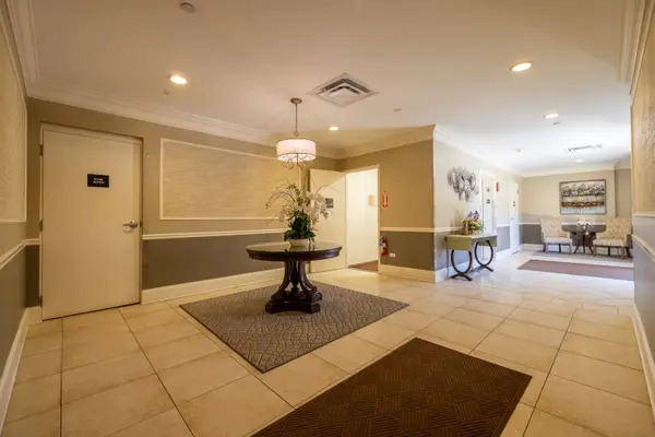 4929 FOREST AVE #4E, Downers Grove, IL 60515