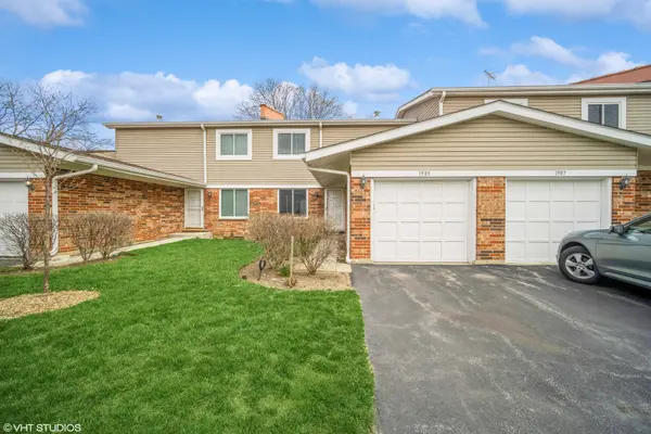 1989 N Lexington DR, Palatine, IL 60074