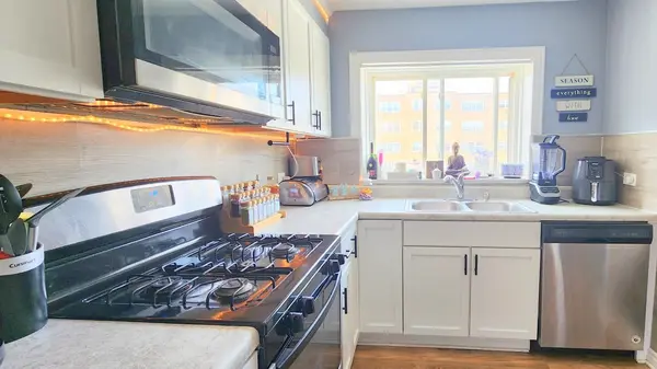 6110 N WINCHESTER AVE #2F, Chicago, IL 60660