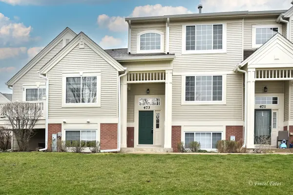 473 Cary Woods CIR, Cary, IL 60013