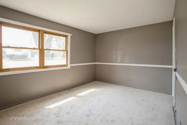 1412 Hampton LN, Schaumburg, IL 60193
