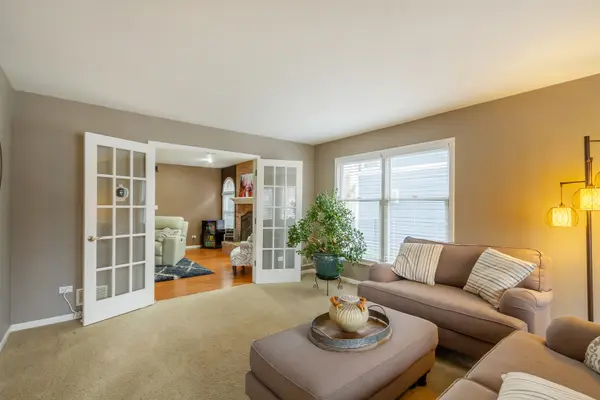 367 N Westminster DR, Palatine, IL 60067
