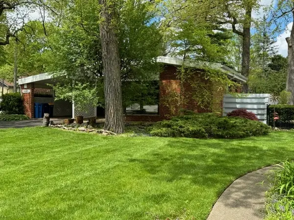 1661 Berkeley RD, Highland Park, IL 60035