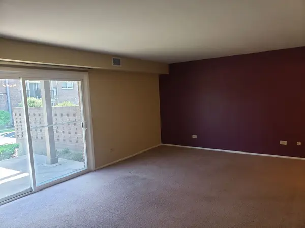 2300 Beau Monde LN #104, Lisle, IL 60532
