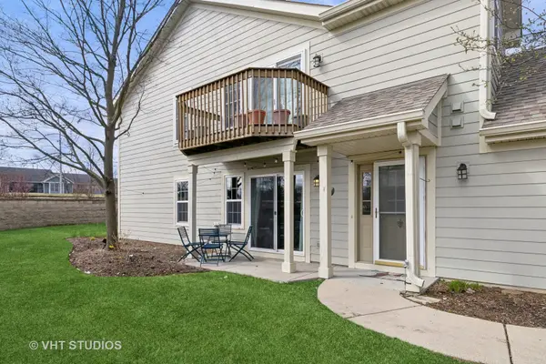 203 W Hamilton DR, Palatine, IL 60067