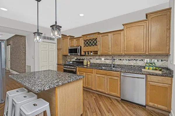 3515 W Medill AVE #3W, Chicago, IL 60647