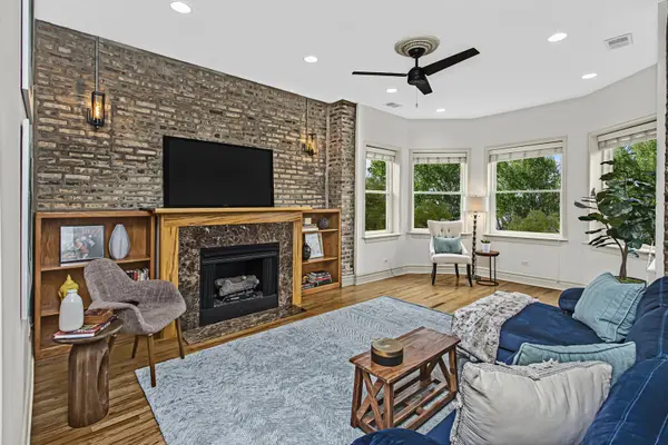 3515 W Medill AVE #3W, Chicago, IL 60647