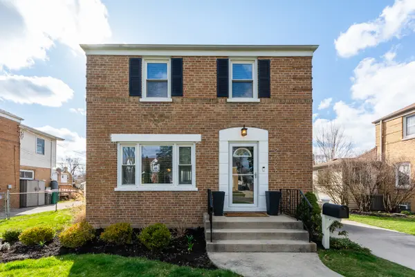 2226 Downing AVE, Westchester, IL 60154