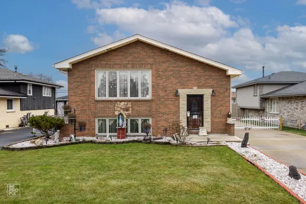 8607 S 78th AVE, Bridgeview, IL 60455