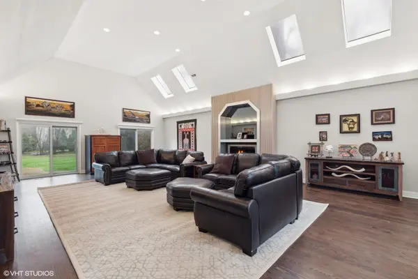 1515 Gordon TER, Deerfield, IL 60015