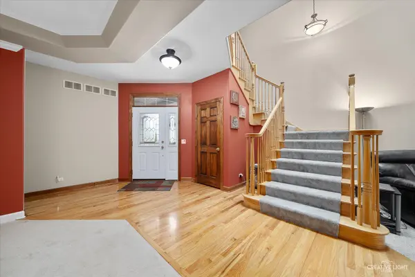 19 Oak Creek CT #19, North Aurora, IL 60542