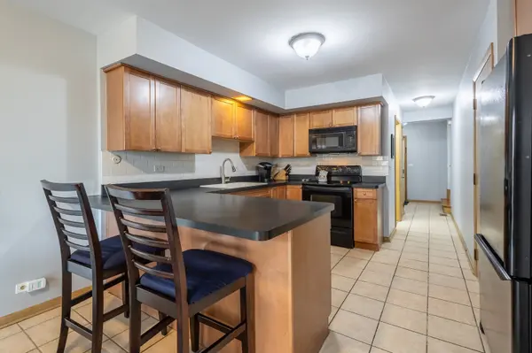 1605 N Arlington Heights RD #D, Arlington Heights, IL 60004