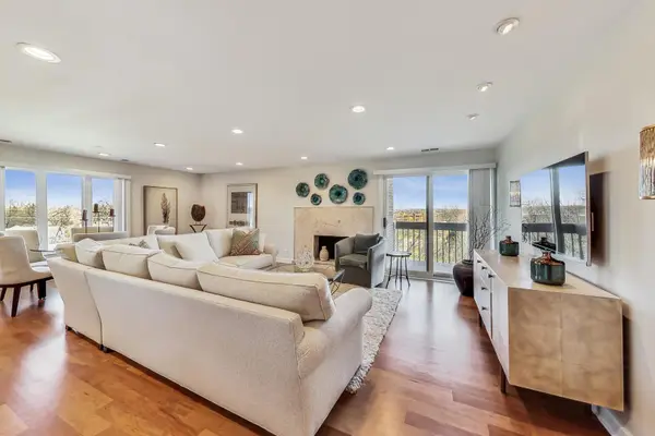 1250 Rudolph RD #5P, Northbrook, IL 60062