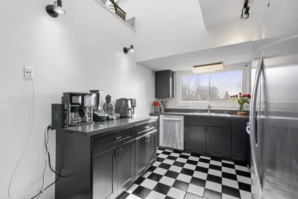 1200 Cuyler AVE #D2, Berwyn, IL 60402