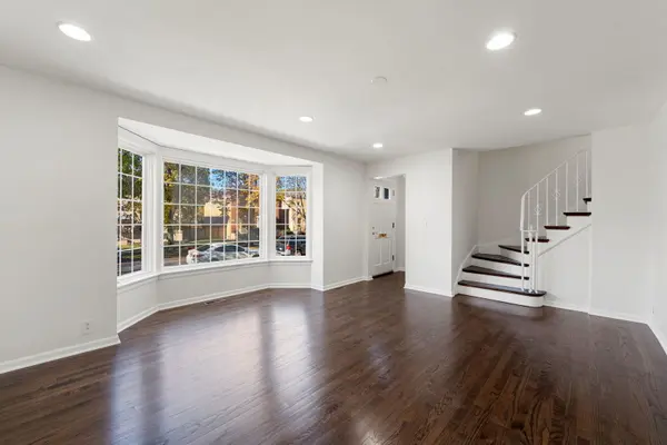 6149 N Meade AVE, Chicago, IL 60646