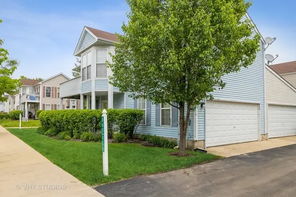 840 Symphony DR, Aurora, IL 60504