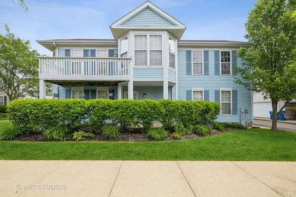 840 Symphony DR, Aurora, IL 60504