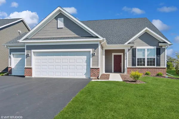 1070 Bernice DR, Bolingbrook, IL 60490