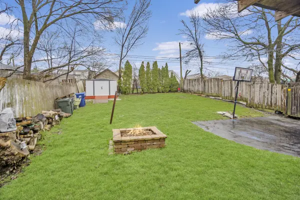 1203 New York ST, Waukegan, IL 60085