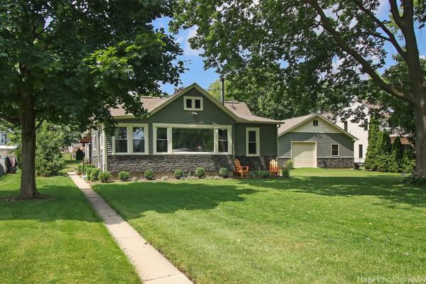 2508 Orchard Beach RD, Mchenry, IL 60050