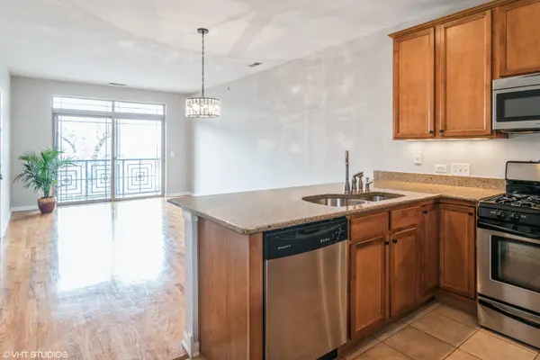 6436 Roosevelt RD #404, Oak Park, IL 60304