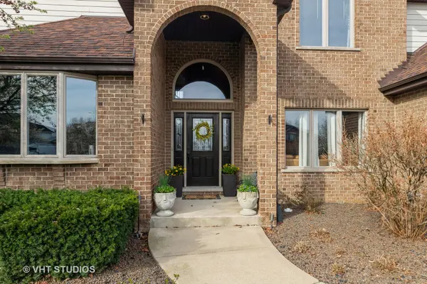 19208 Loveland CT, Mokena, IL 60448